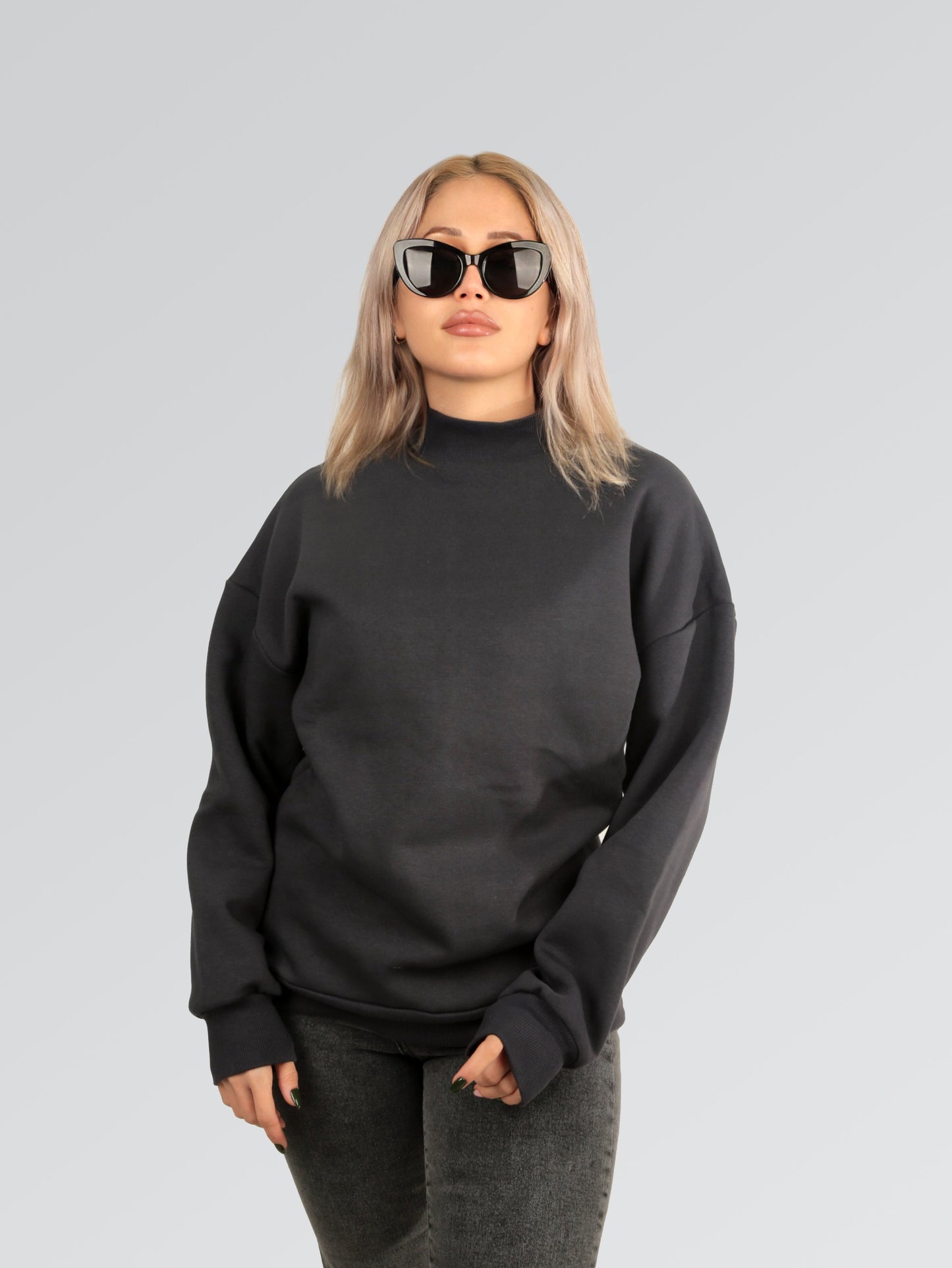 Düz Boğazlı Sweatshirt