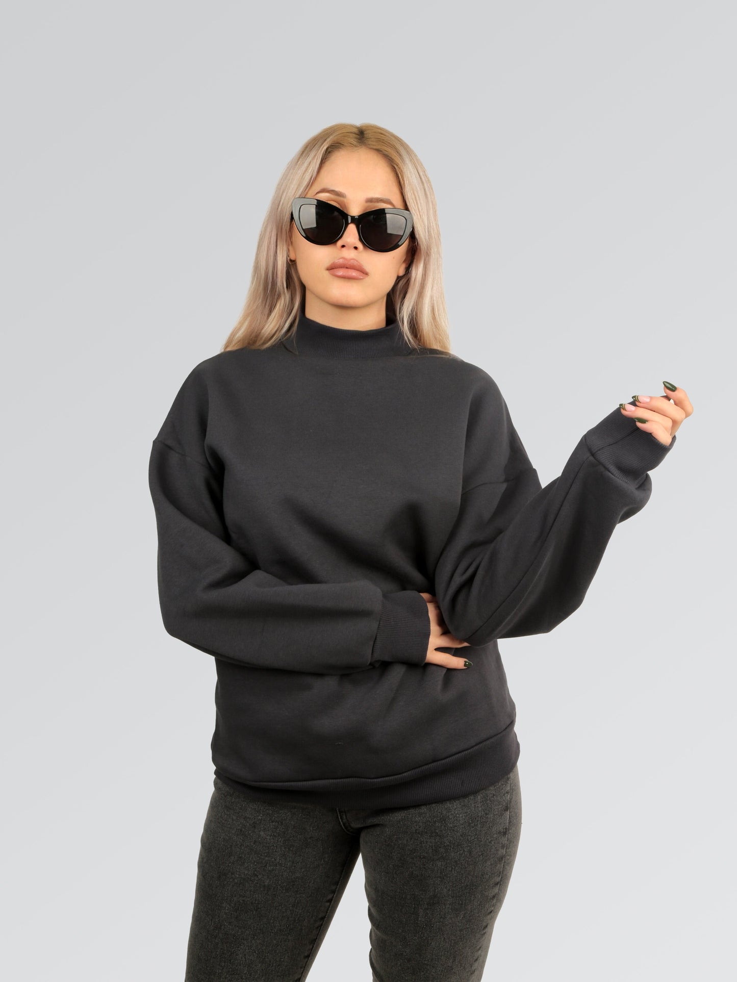 Düz Boğazlı Sweatshirt